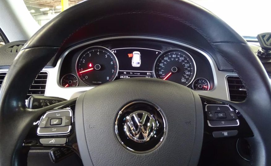 2016 Volkswagen Touareg VR6 Luxury